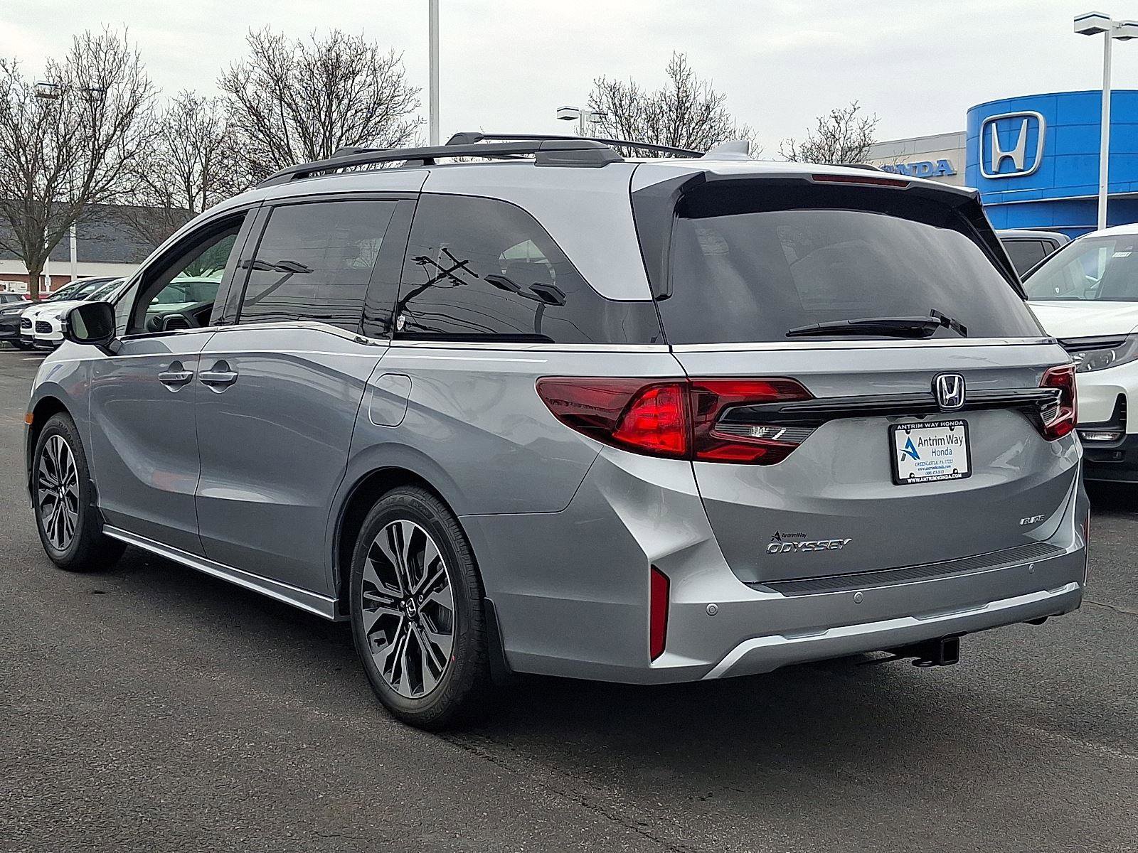 New 2026 Honda Odyssey Elite image 4