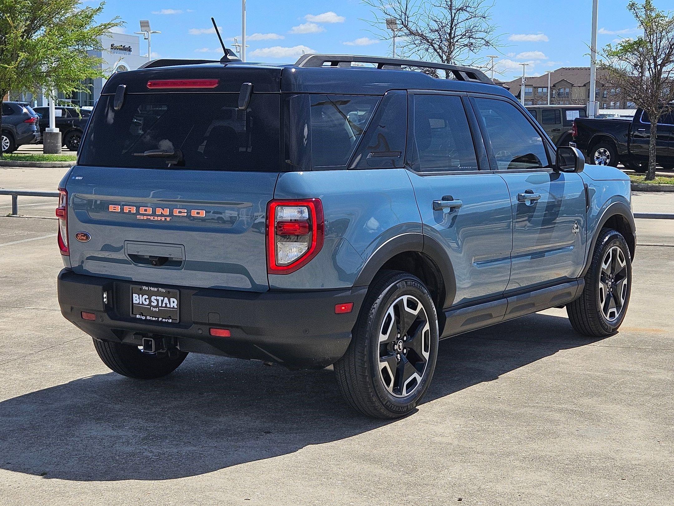 Used 2022 Ford Bronco Sport Outer Banks w/ Tech Package image 3