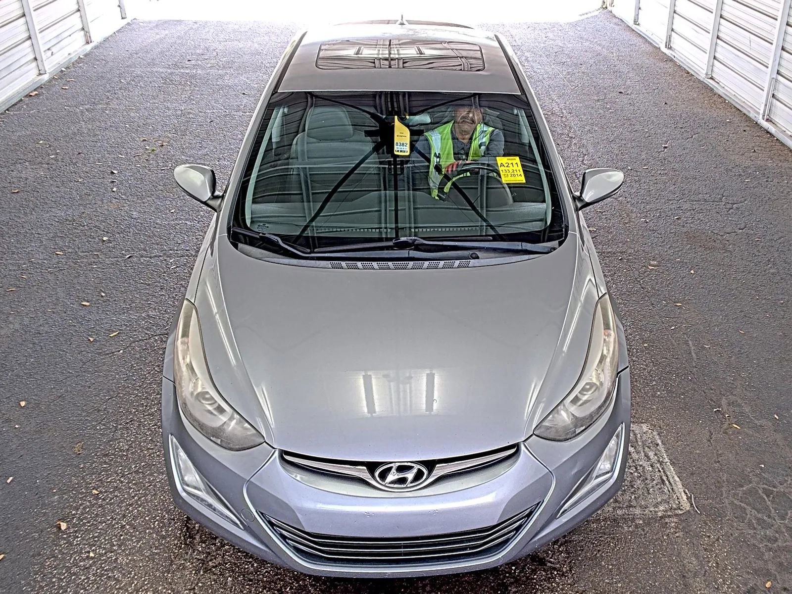 Used 2014 Hyundai Elantra Limited w/ Option Group 03 FWD image 2