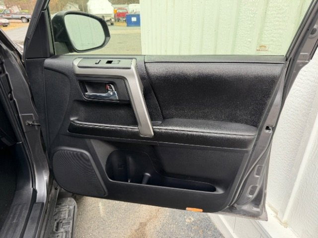 Used 2014 Toyota 4Runner 4WD image 30