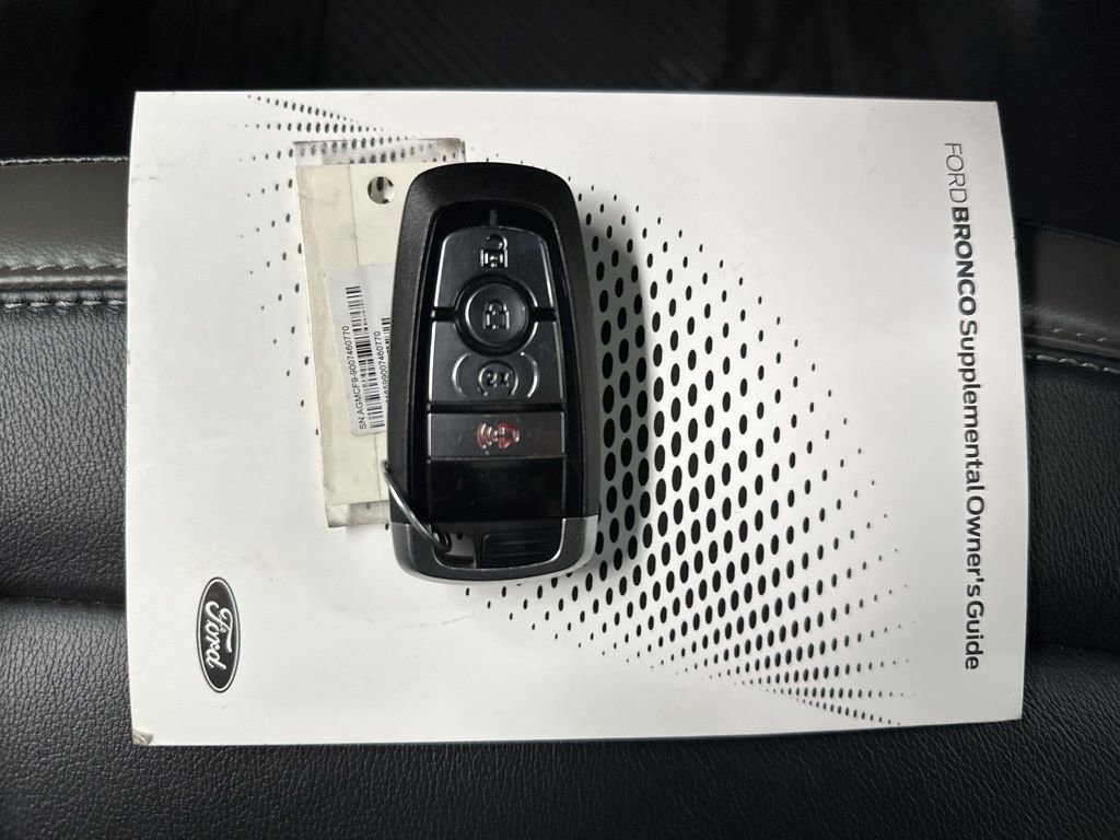 Used 2025 Ford Bronco Outer Banks image 38