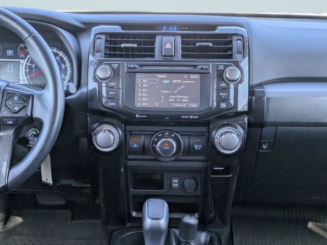 Used 2018 Toyota 4Runner TRD Off-Road AWD/4WD image 17