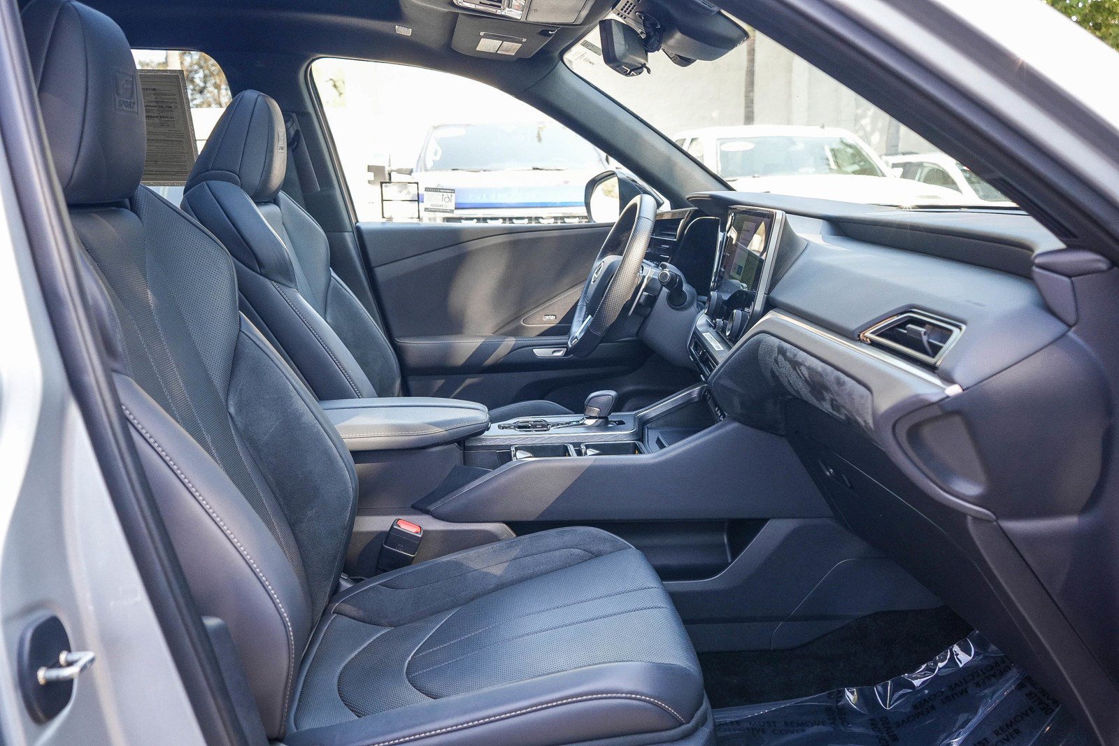 Certified 2025 Lexus TX 500h AWD w/ Technology Package image 16
