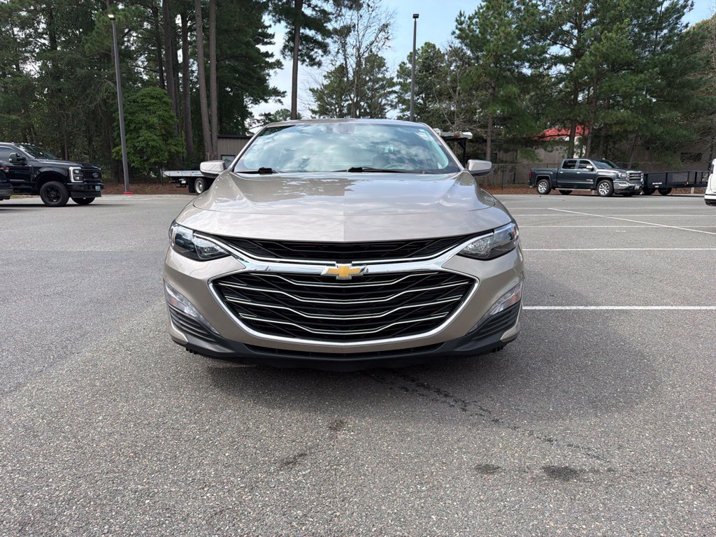 Used 2025 Chevrolet Malibu LT FWD image 4