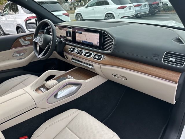 Used 2025 Mercedes-Benz GLS 450 4MATIC image 40