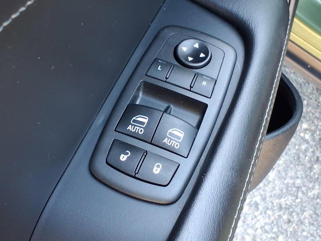 Used 2021 Dodge Challenger R/T Scat Pack RWD image 13
