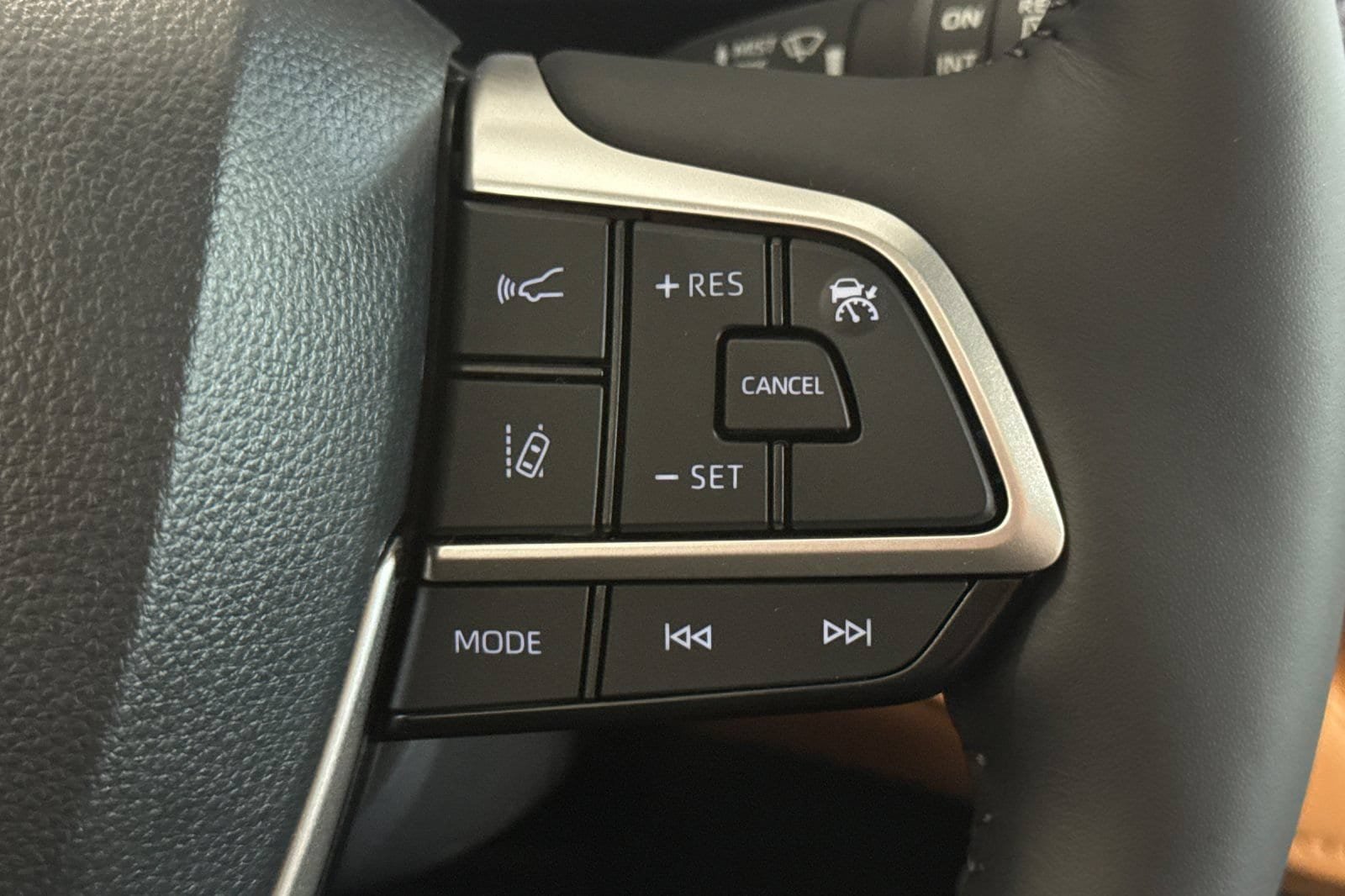 New 2026 Toyota Highlander Platinum AWD/4WD image 32