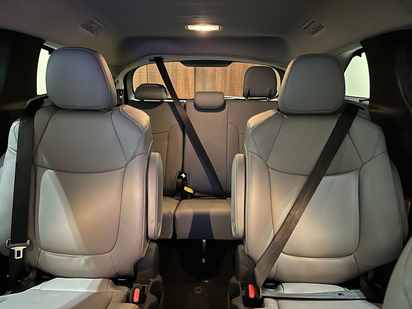 New 2026 Toyota Sienna XLE FWD image 18
