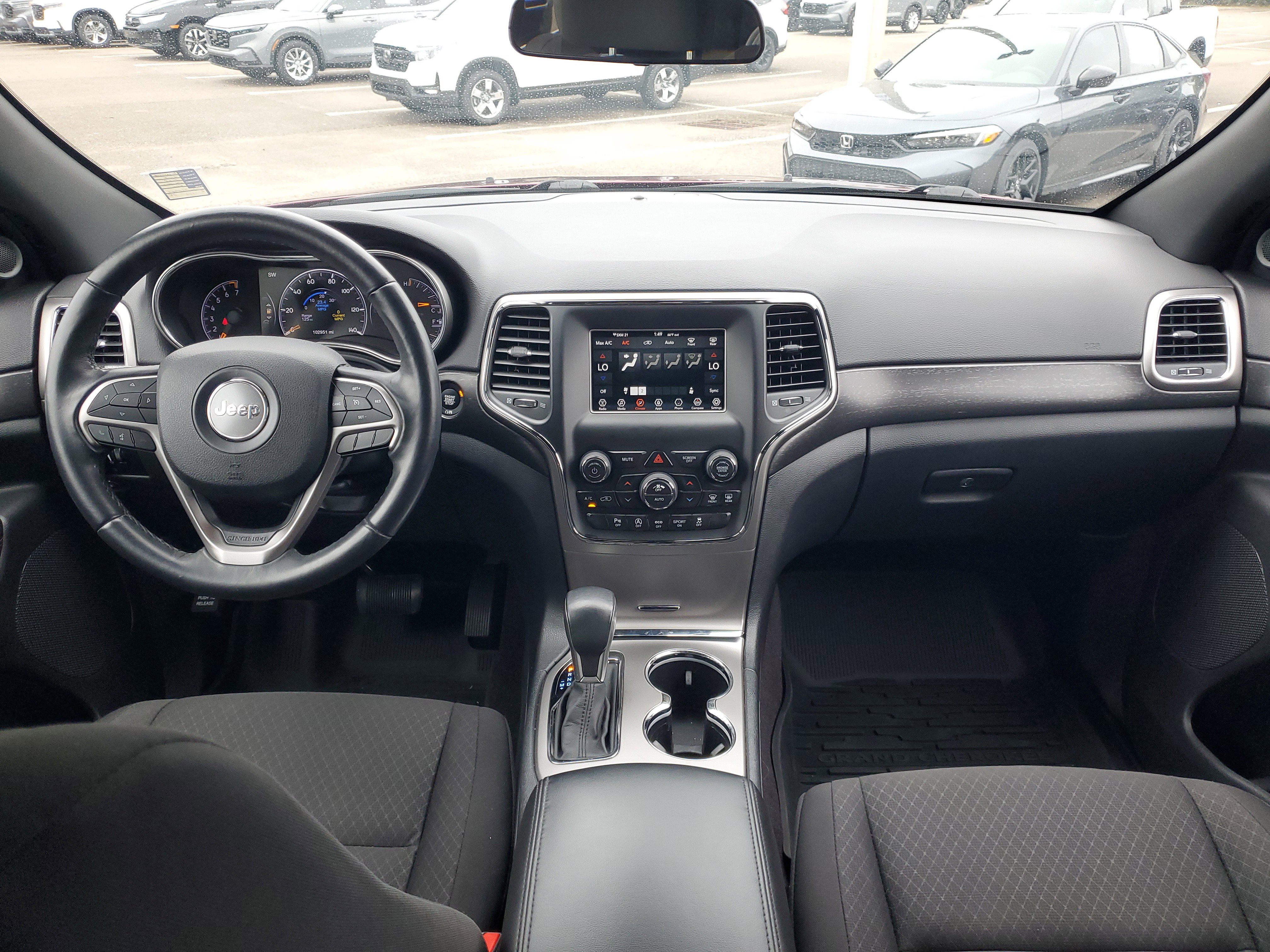 Used 2018 Jeep Grand Cherokee Laredo image 23