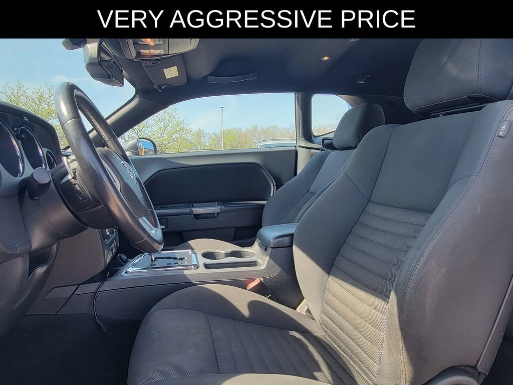 Used 2013 Dodge Challenger R/T w/ Blacktop Pkg RWD image 11