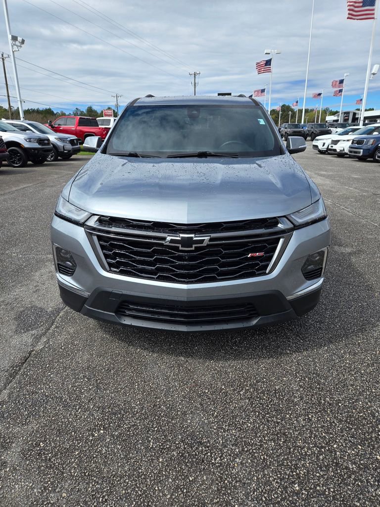 Used 2023 Chevrolet Traverse RS