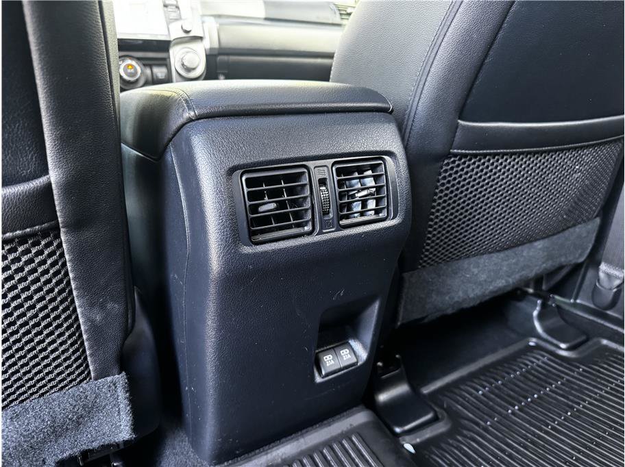Used 2022 Toyota 4Runner SR5 Premium w/ Moonroof Package AWD/4WD image 18