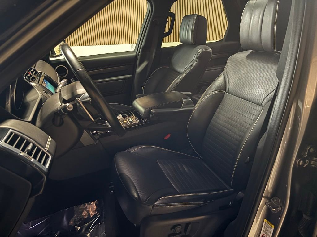Used 2017 Land Rover Discovery HSE Luxury image 11