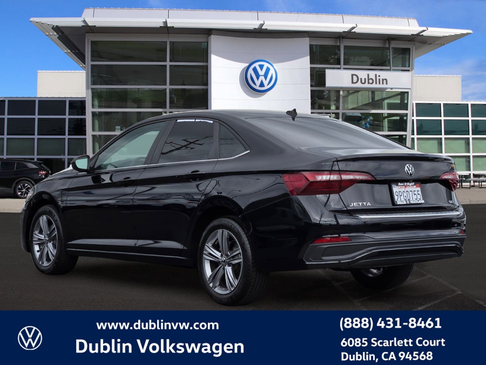 Used 2024 Volkswagen Jetta SE w/ Panoramic Sunroof Package FWD image 6