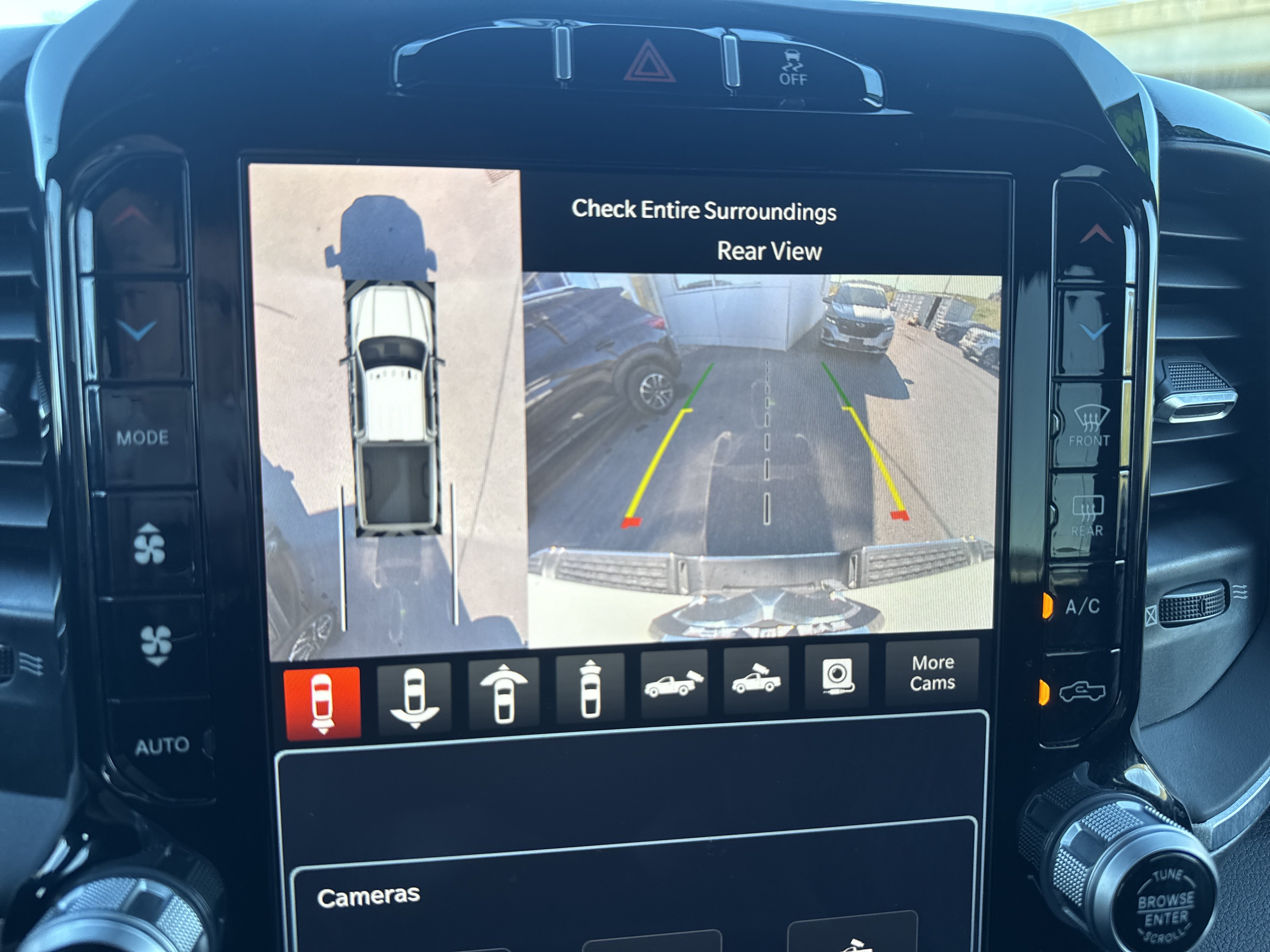 Used 2023 RAM 2500 Laramie AWD/4WD image 26