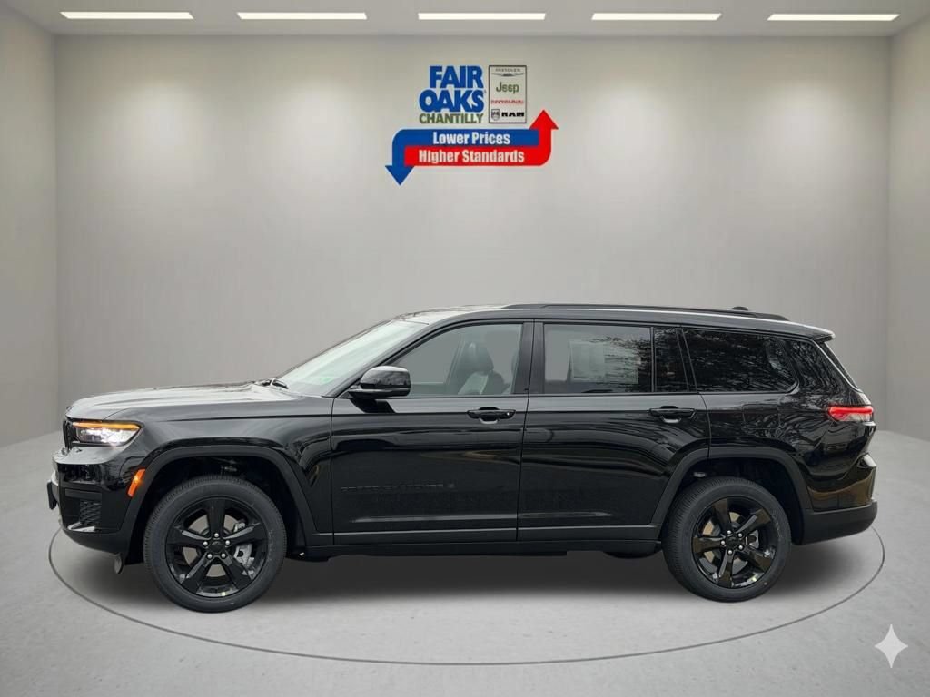 New 2025 Jeep Grand Cherokee L Laredo AWD/4WD image 11