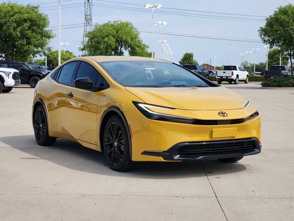 New 2026 Toyota Prius Plug-In Hybrid FWD image 2