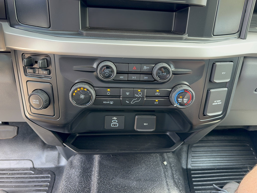 New 2026 Ford F350 XL w/ XL Chrome Package RWD image 28