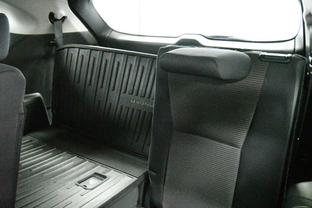 Used 2023 Toyota Highlander LE FWD image 22