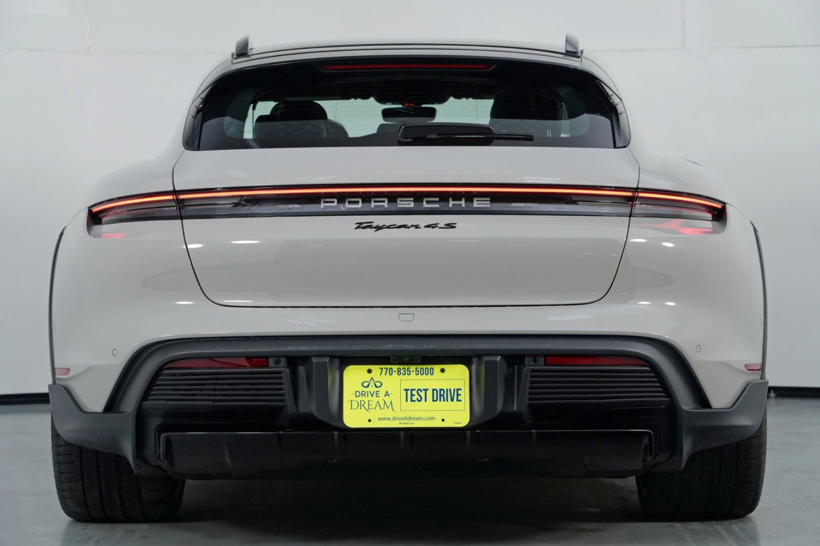 Used 2025 Porsche Taycan 4S w/ Premium Package image 11