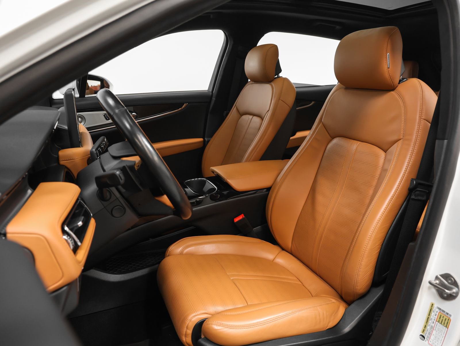 Used 2023 Lincoln Nautilus Black Label AWD/4WD image 5