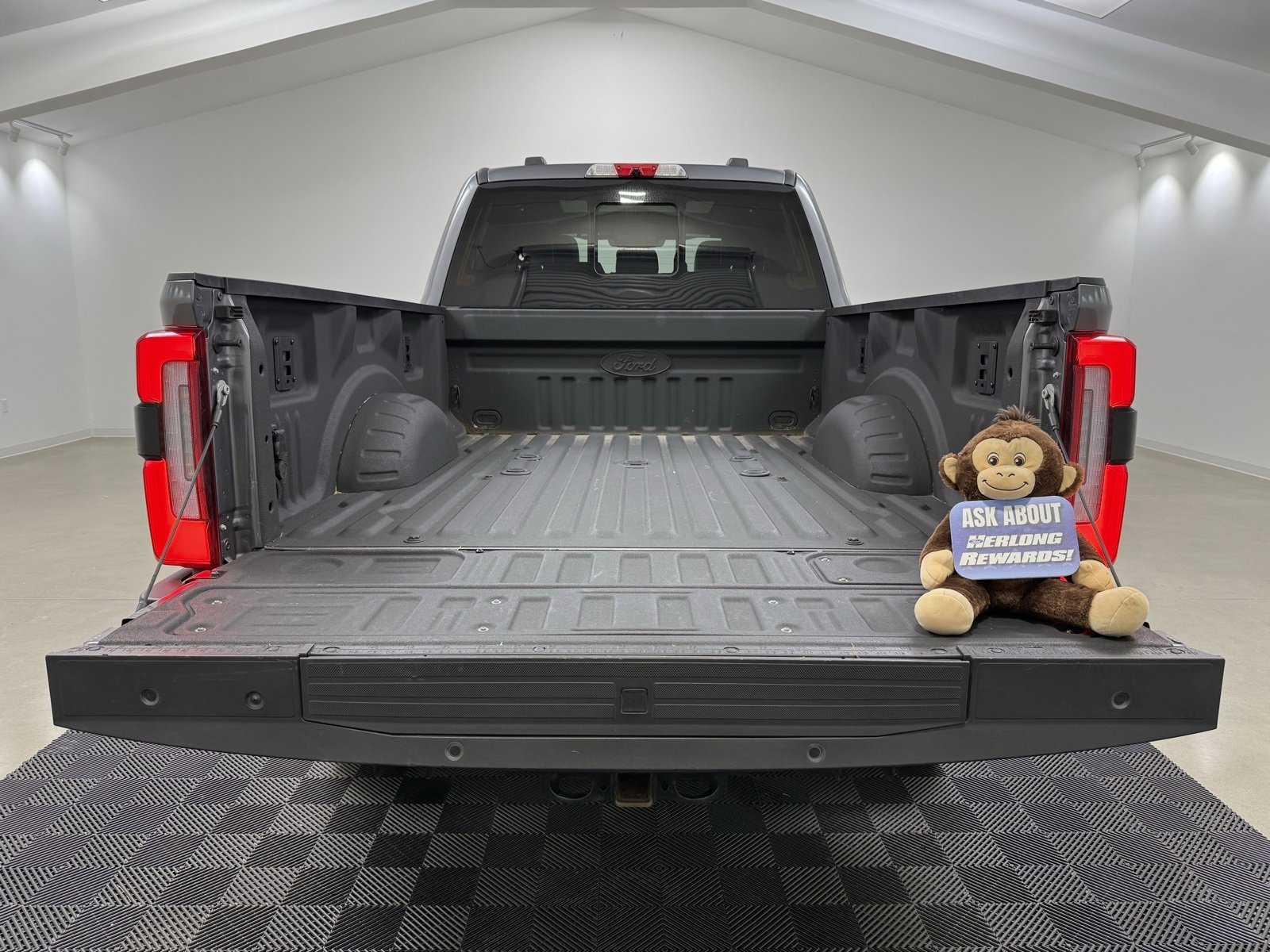 Used 2024 Ford F350 Platinum image 7