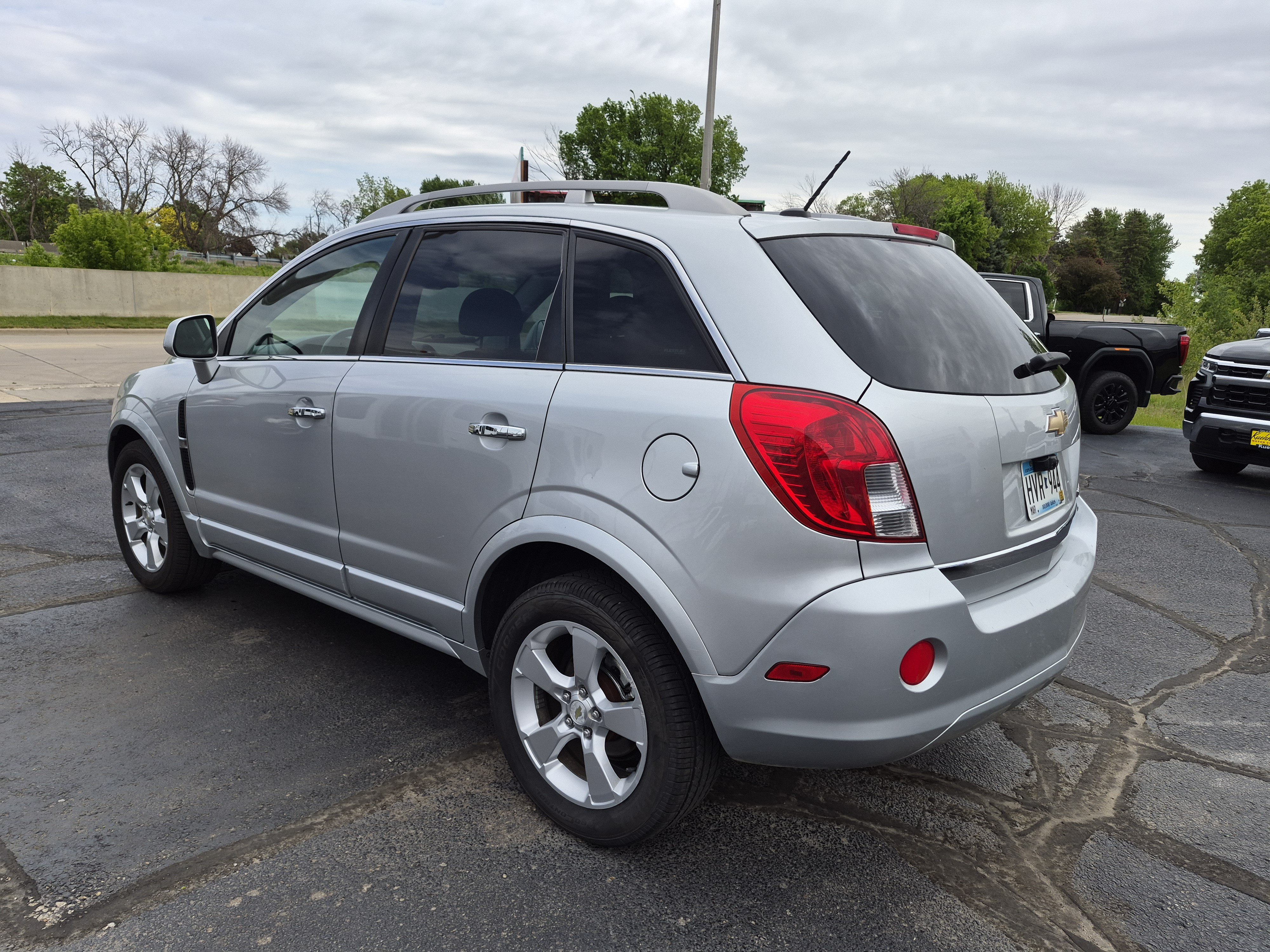 Used 2014 Chevrolet Captiva Sport LT FWD image 6