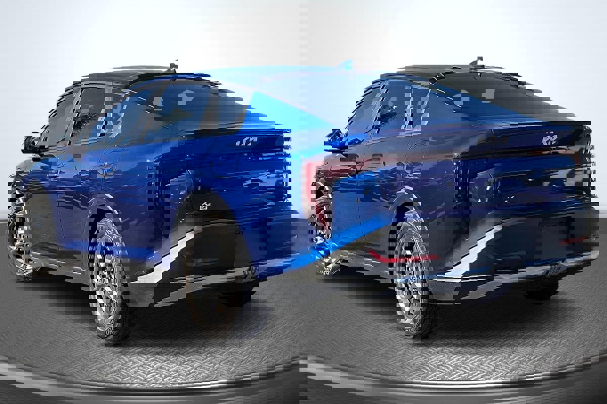 Used 2025 Kia K4 LXS image 2