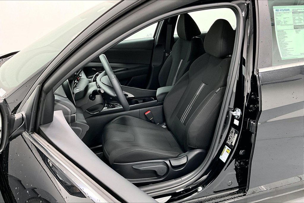 New 2026 Hyundai Elantra SEL Sport FWD image 23