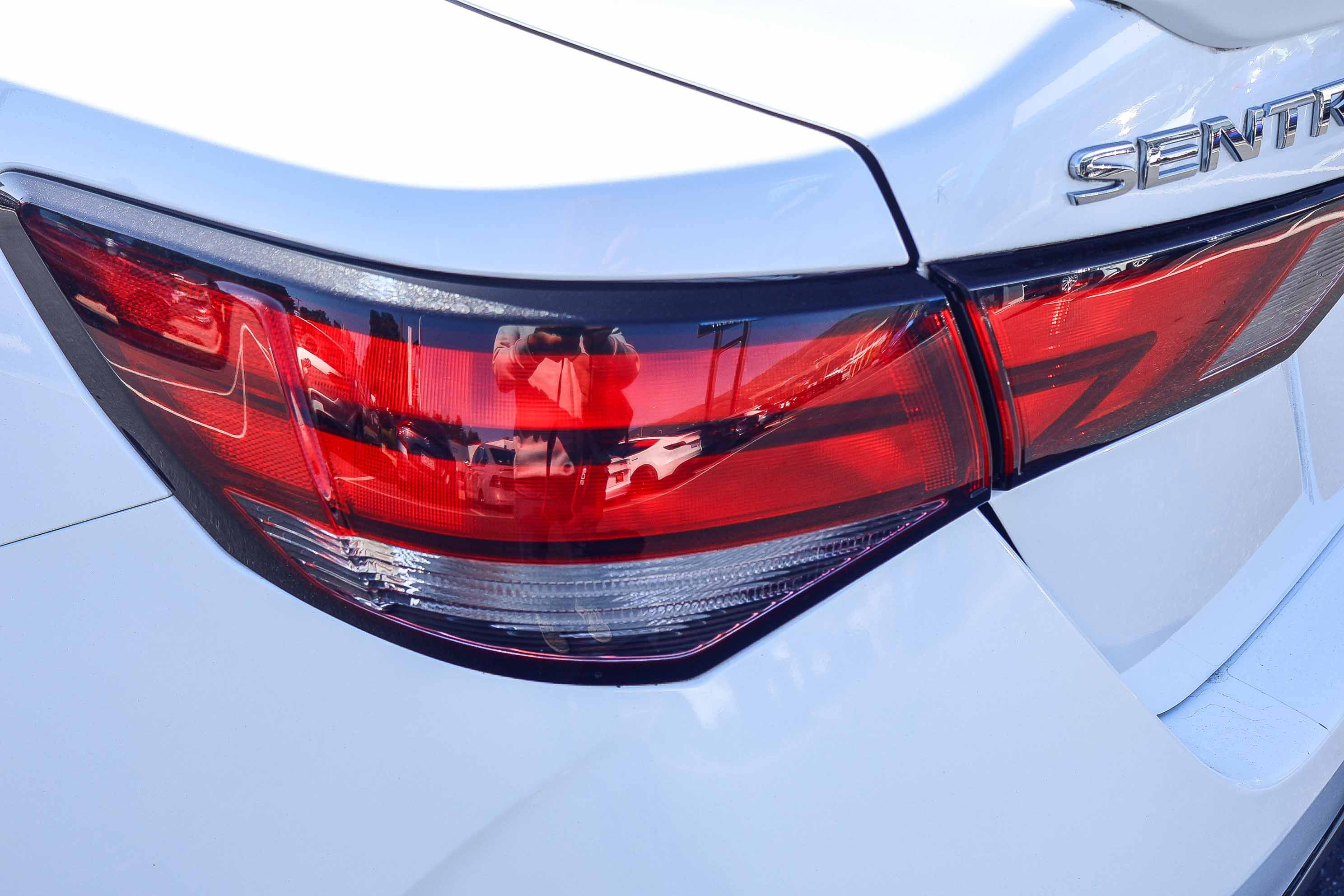 Used 2021 Nissan Sentra SR w/ SR Premium Package FWD image 25