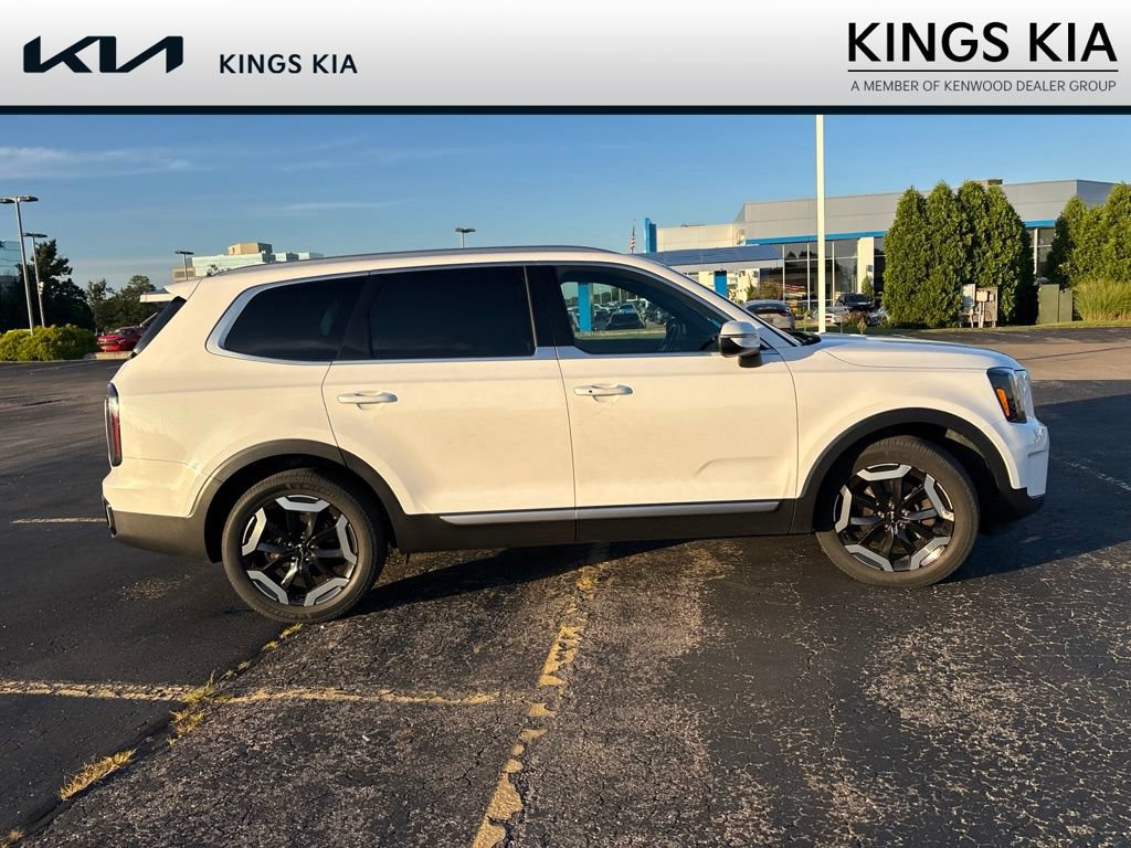 Used 2023 Kia Telluride EX FWD image 8