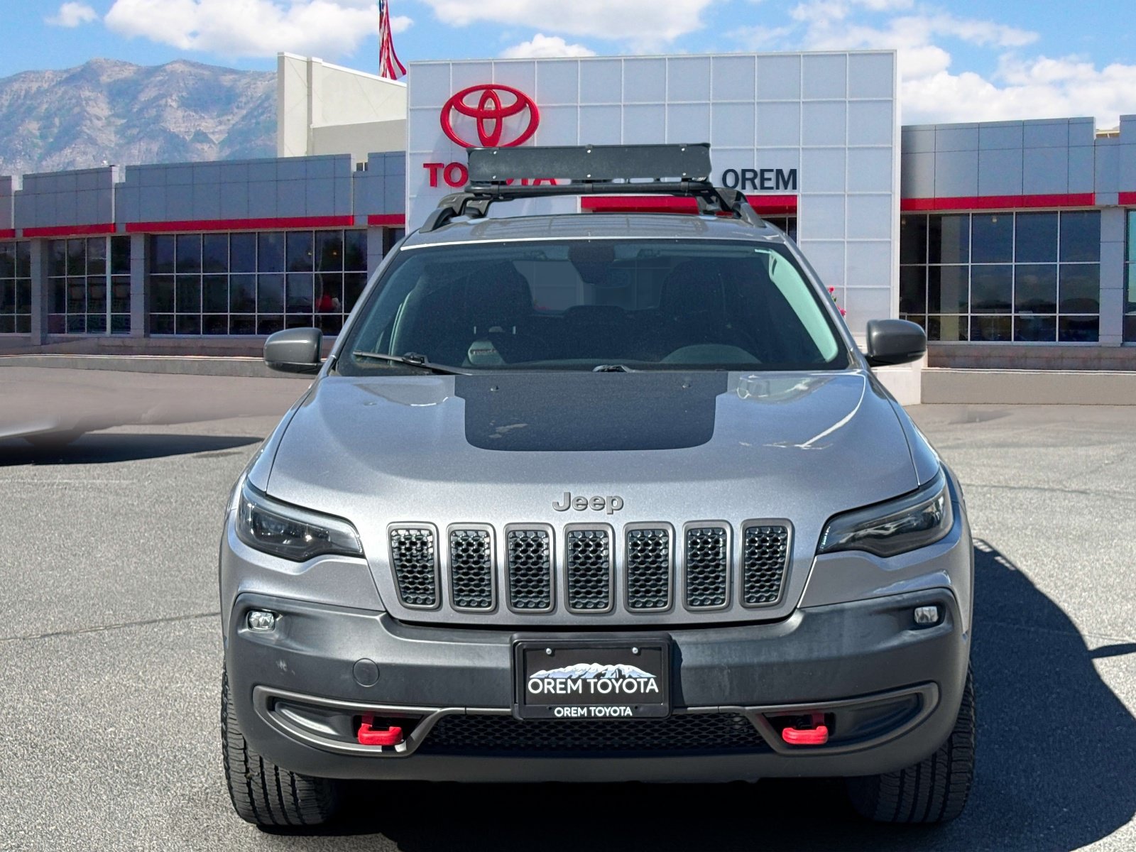 Used 2020 Jeep Cherokee Trailhawk w/ Comfort/Convenience Group AWD/4WD image 2