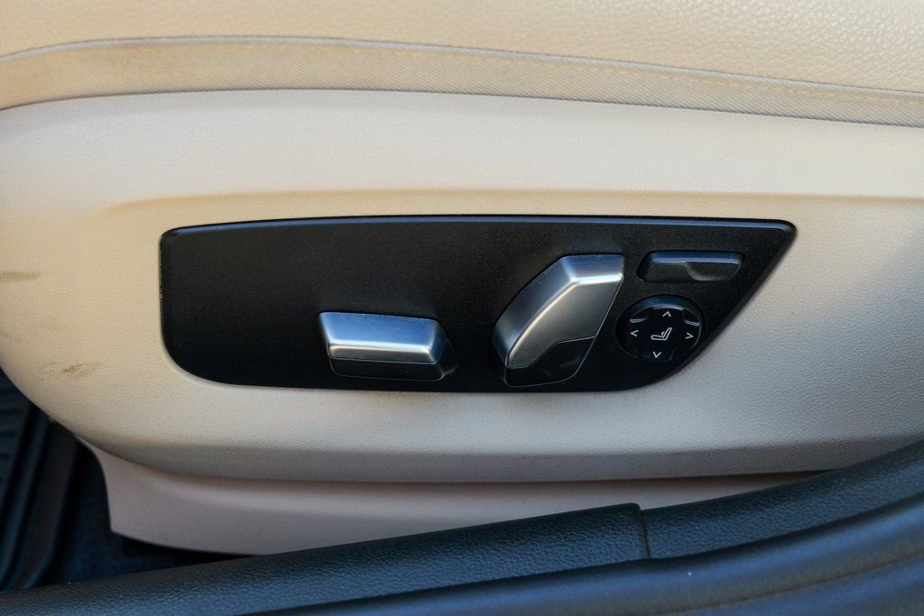 Used 2018 BMW 540i xDrive image 21