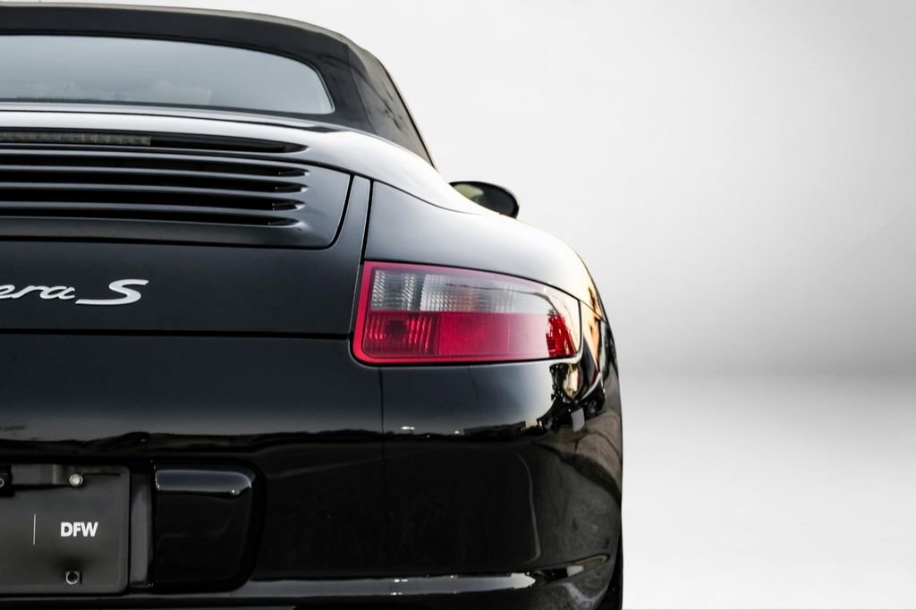 Used 2008 Porsche 911 Carrera S image 32