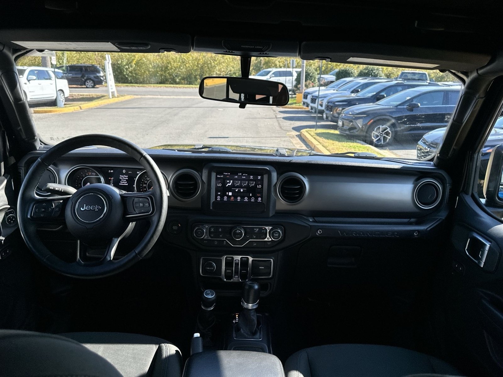 Used 2018 Jeep Wrangler Unlimited Sport S AWD/4WD image 22