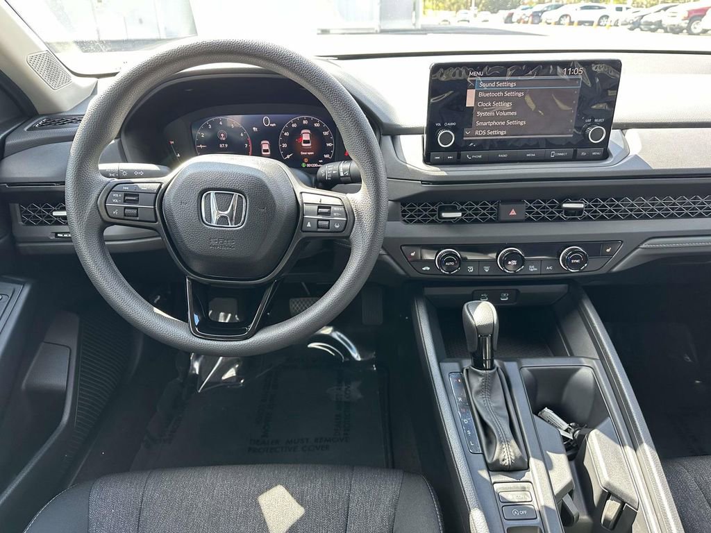 Certified 2025 Honda Accord SE image 11
