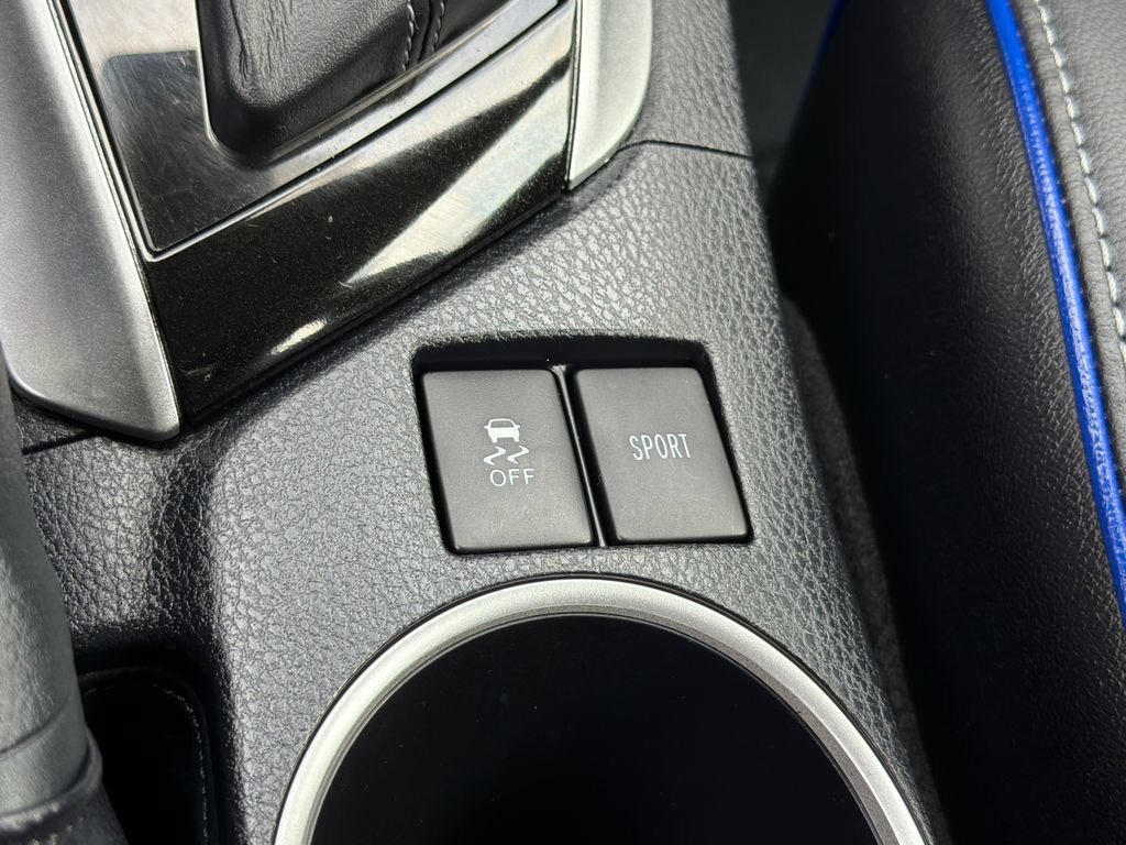Used 2017 Toyota Corolla SE w/ SE Premium Package FWD image 31