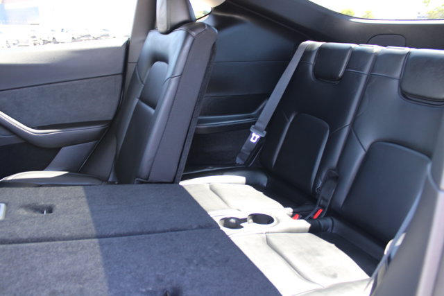 Used 2022 Tesla Model Y Long Range AWD/4WD image 39