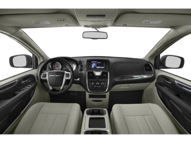 Used 2015 Chrysler Town & Country Touring FWD image 11