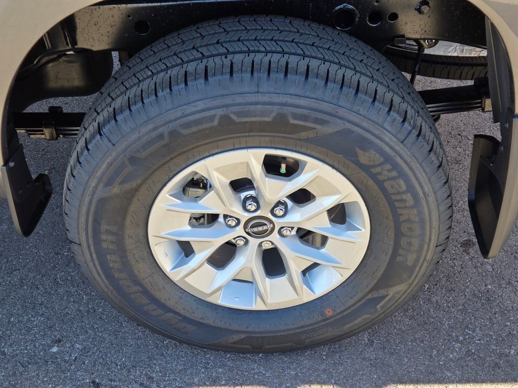 New 2026 Nissan Frontier S image 5