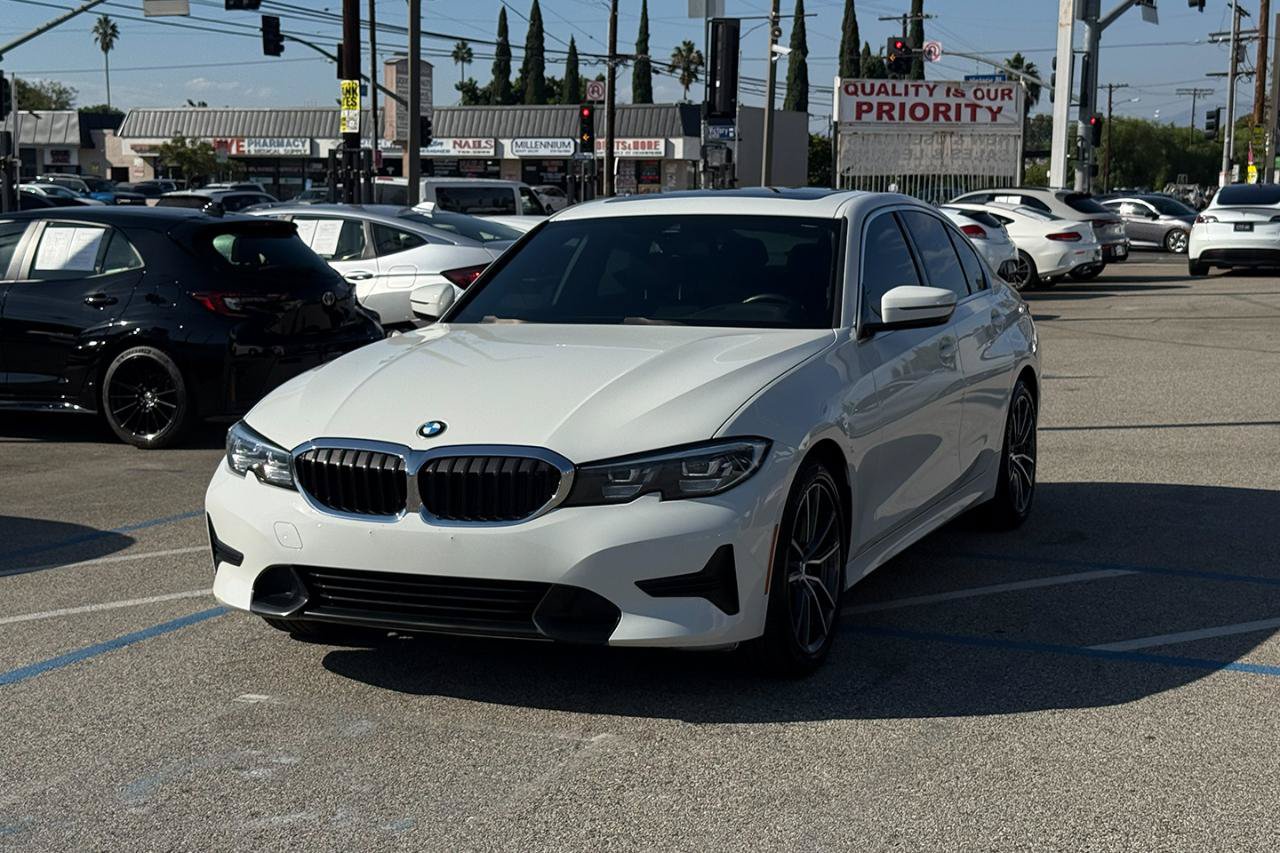 Used 2020 BMW 330i Sedan RWD image 2