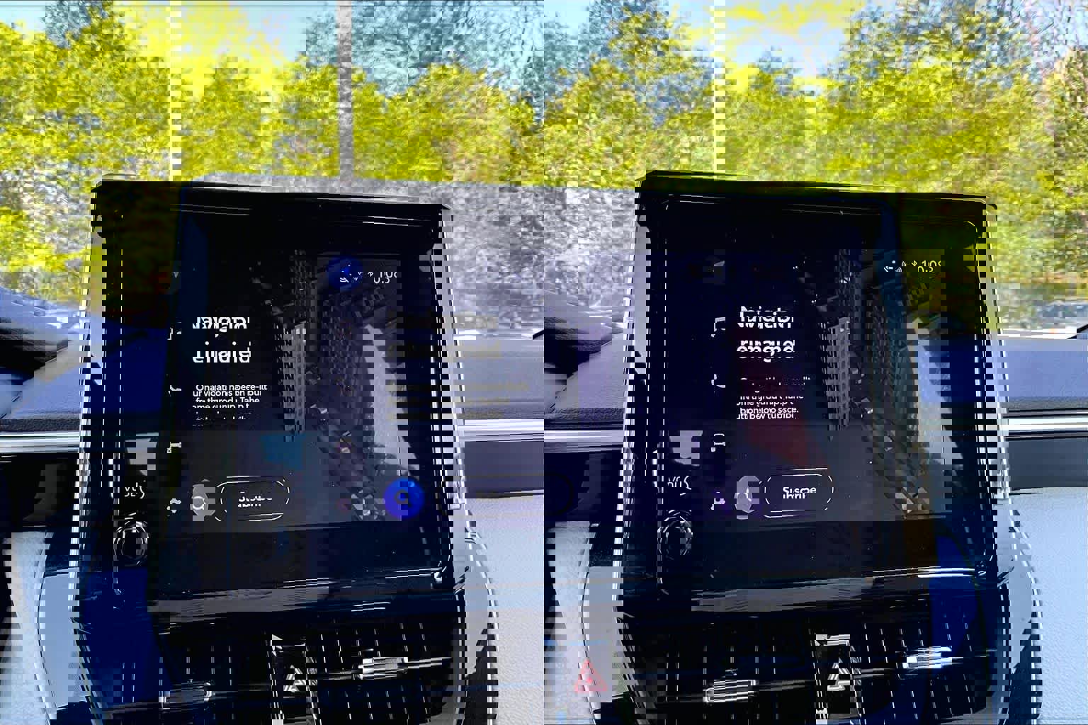 Used 2024 Toyota Corolla SE w/ SE Package FWD image 33