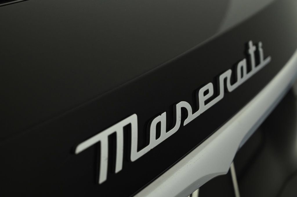 Used 2025 Maserati Grecale GT image 23