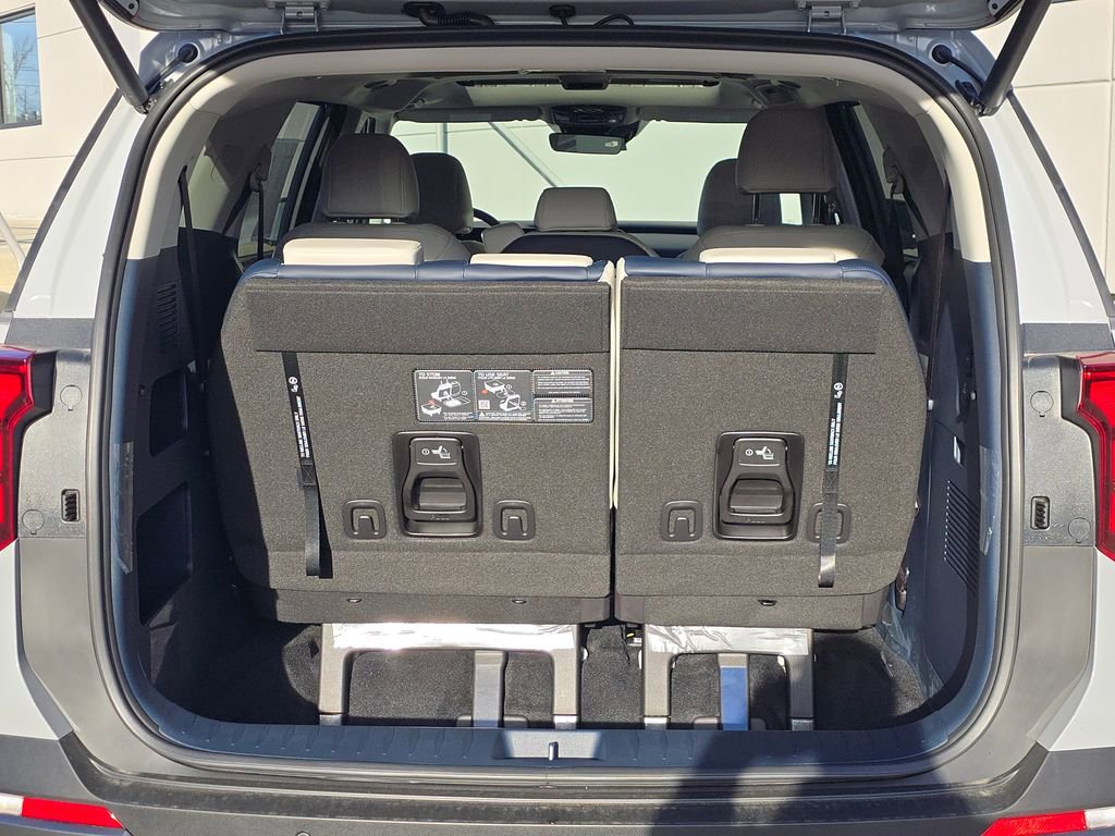 New 2026 Kia Carnival SX w/ SX Dark Edition Package image 8