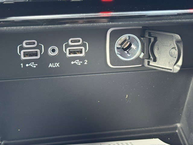 New 2025 Jeep Grand Cherokee L Limited w/ Trailer Tow Package image 23