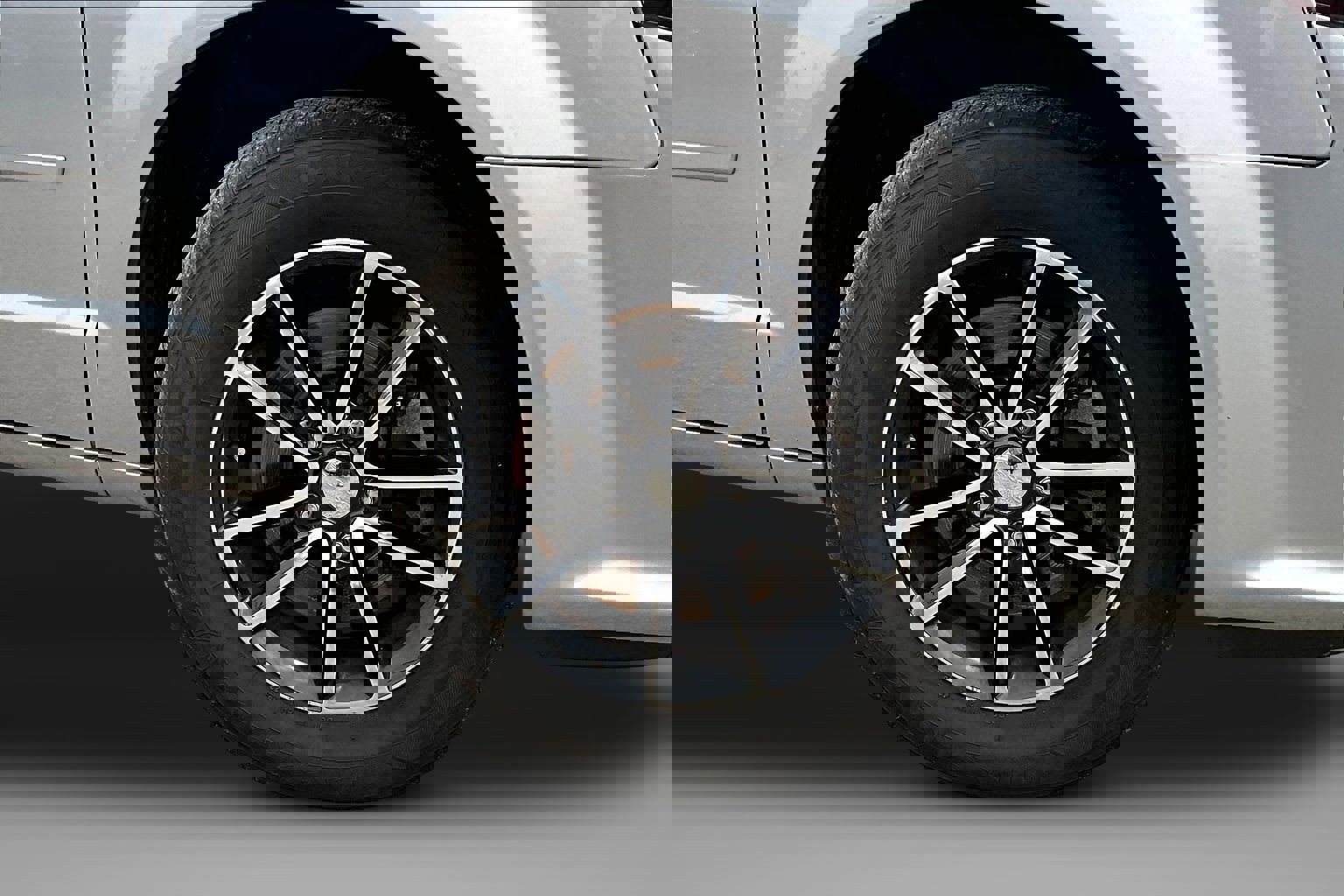 Used 2017 Dodge Grand Caravan SE image 8