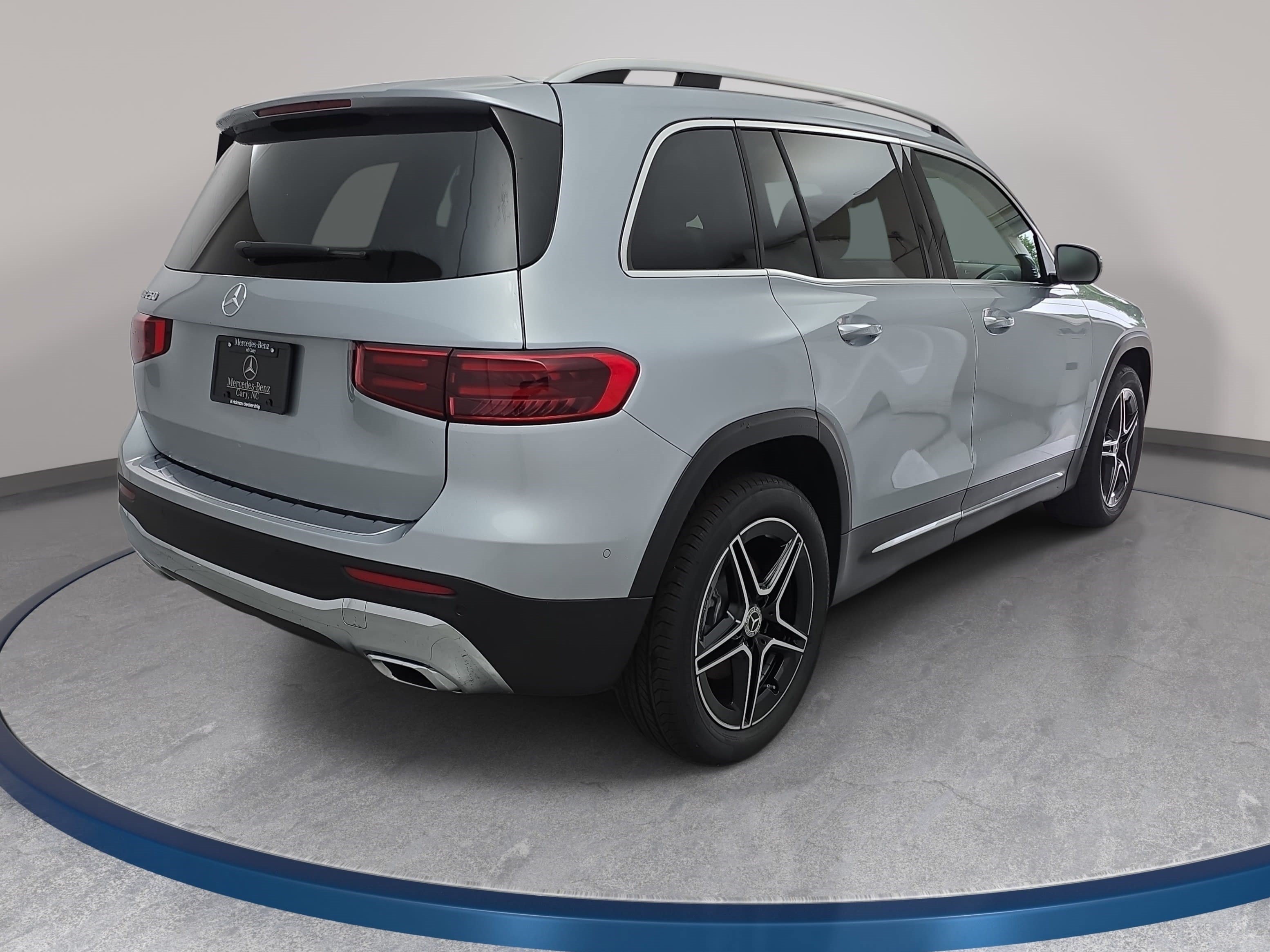 New 2026 Mercedes-Benz GLB 250 image 5