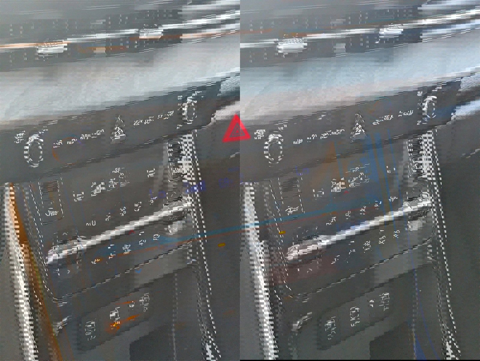 Used 2024 Kia Carnival SX image 23