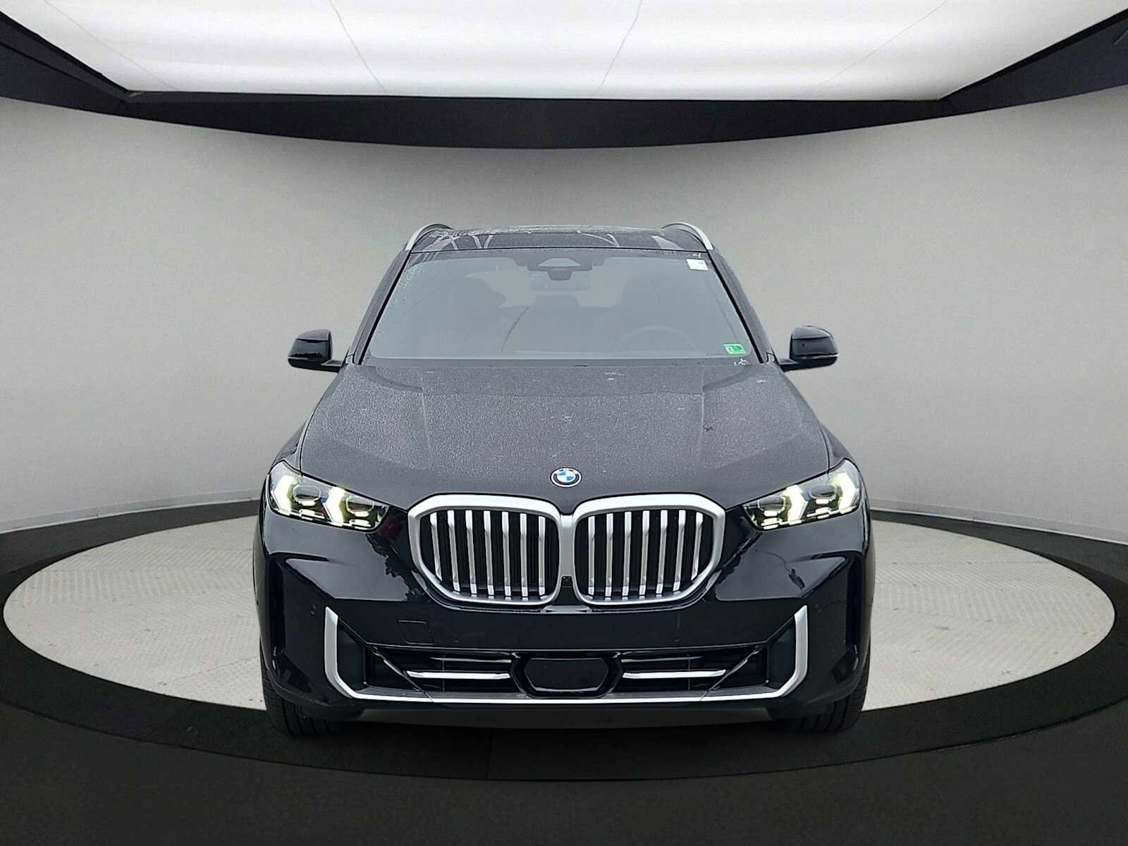 Used 2026 BMW X5 xDrive40i w/ Premium Package image 3