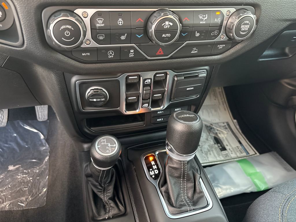 New 2026 Jeep Gladiator Sport image 18